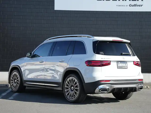 メルセデス・ベンツ Ｍ・ベンツ ＧＬＢ２００ｄ 4マチック AMGライン 静岡県 2023(令5)年 1.7万km デジタルホワイト 後期モデル/ワンオーナー/MBUX ARナビフルセグTVBluetooth/全方位カメラ/パノラマサンルーフ/ハーフレザーシートシートヒーター/フロントメモリーパワーシート/ブルメスターサラウンド/ヘッドアップディスプレイ/アンビエントライト/パワーバックドア/20インチアルミホイール/ワイヤレス充電/DSRCETC