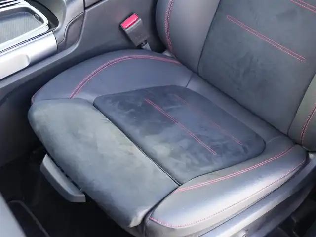 メルセデス・ベンツ Ｍ・ベンツ ＧＬＢ２００ｄ 4マチック AMGライン 静岡県 2023(令5)年 1.7万km デジタルホワイト 後期モデル/ワンオーナー/MBUX ARナビフルセグTVBluetooth/全方位カメラ/パノラマサンルーフ/ハーフレザーシートシートヒーター/フロントメモリーパワーシート/ブルメスターサラウンド/ヘッドアップディスプレイ/アンビエントライト/パワーバックドア/20インチアルミホイール/ワイヤレス充電/DSRCETC