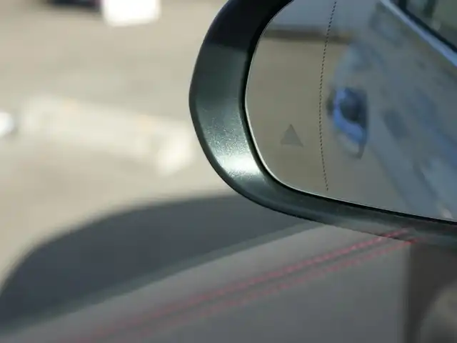 メルセデス・ベンツ Ｍ・ベンツ ＧＬＢ２００ｄ 4マチック AMGライン 静岡県 2023(令5)年 1.7万km デジタルホワイト 後期モデル/ワンオーナー/MBUX ARナビフルセグTVBluetooth/全方位カメラ/パノラマサンルーフ/ハーフレザーシートシートヒーター/フロントメモリーパワーシート/ブルメスターサラウンド/ヘッドアップディスプレイ/アンビエントライト/パワーバックドア/20インチアルミホイール/ワイヤレス充電/DSRCETC