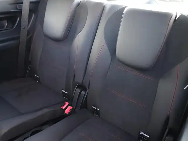 メルセデス・ベンツ Ｍ・ベンツ ＧＬＢ２００ｄ 4マチック AMGライン 静岡県 2023(令5)年 1.7万km デジタルホワイト 後期モデル/ワンオーナー/MBUX ARナビフルセグTVBluetooth/全方位カメラ/パノラマサンルーフ/ハーフレザーシートシートヒーター/フロントメモリーパワーシート/ブルメスターサラウンド/ヘッドアップディスプレイ/アンビエントライト/パワーバックドア/20インチアルミホイール/ワイヤレス充電/DSRCETC