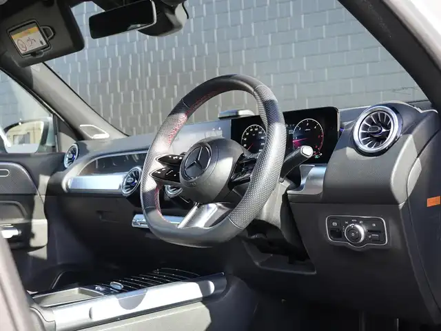 メルセデス・ベンツ Ｍ・ベンツ ＧＬＢ２００ｄ 4マチック AMGライン 静岡県 2023(令5)年 1.7万km デジタルホワイト 後期モデル/ワンオーナー/MBUX ARナビフルセグTVBluetooth/全方位カメラ/パノラマサンルーフ/ハーフレザーシートシートヒーター/フロントメモリーパワーシート/ブルメスターサラウンド/ヘッドアップディスプレイ/アンビエントライト/パワーバックドア/20インチアルミホイール/ワイヤレス充電/DSRCETC