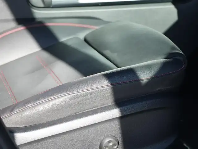 メルセデス・ベンツ Ｍ・ベンツ ＧＬＢ２００ｄ 4マチック AMGライン 静岡県 2023(令5)年 1.7万km デジタルホワイト 後期モデル/ワンオーナー/MBUX ARナビフルセグTVBluetooth/全方位カメラ/パノラマサンルーフ/ハーフレザーシートシートヒーター/フロントメモリーパワーシート/ブルメスターサラウンド/ヘッドアップディスプレイ/アンビエントライト/パワーバックドア/20インチアルミホイール/ワイヤレス充電/DSRCETC