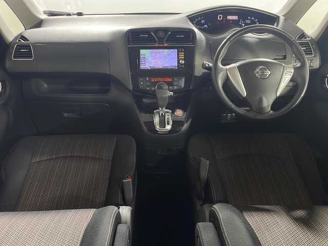 日産 セレナ ハイウェイスター Sハイブリッド 神奈川県 2014(平26)年 5万km タイガーアイブラウン 純正7型SDナビゲーション【MP313D-W】/AM FM Bluetooth フルセグ CD DVD/バックカメラ/片側パワースライドドア/エマージェンシーブレーキ/クルーズコントロール/ビルトインETC/ECOモード/サンシェード/純正フロアマット/オートライト/ヘッドライトレベライザー/電格ミラー/純正15インチアルミホイル