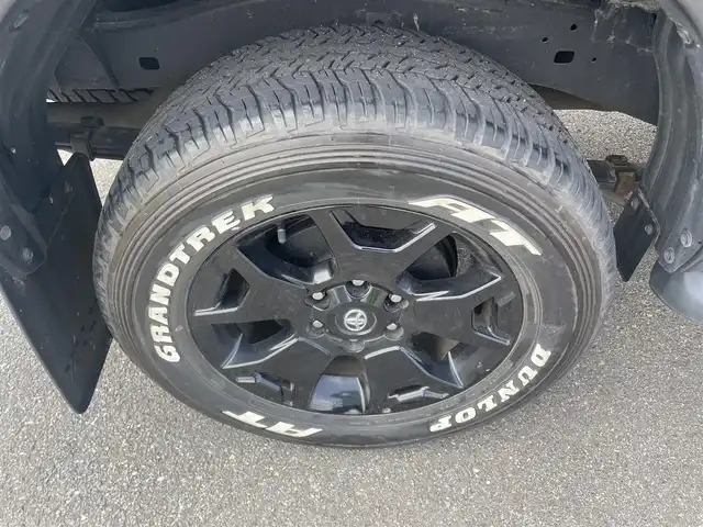トヨタ ハイラックス Z ブラックラリーエディション 山形県 2019(令1)年 3万km アティチュードブラックマイカ 4WD/ディーゼルターボ/トノカバー/衝突軽減ブレーキ/メモリナビ/　【CD DVD SD USB BT】/フルセグTV/バックカメラ/ステアリングスイッチ/レーダークルーズコントロール/ETC/前後ドライブレコーダー/ダウンヒルアシスト/横滑り防止装置/LEDライト/フォグランプ/ウィンカーミラー/純正フロアマット/ドアバイザー/スペアキーあり