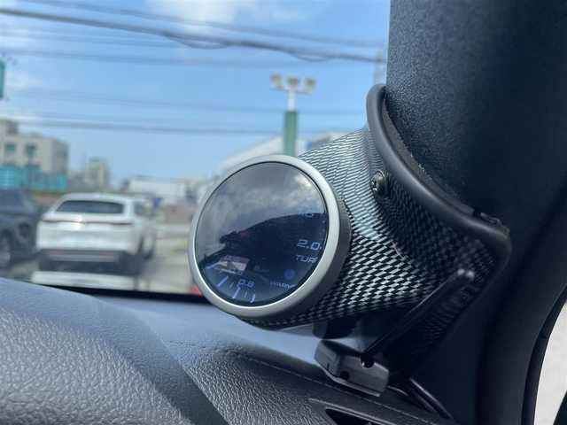 トヨタ ハイラックス Z ブラックラリーエディション 山形県 2019(令1)年 3万km アティチュードブラックマイカ 4WD/ディーゼルターボ/トノカバー/衝突軽減ブレーキ/メモリナビ/　【CD DVD SD USB BT】/フルセグTV/バックカメラ/ステアリングスイッチ/レーダークルーズコントロール/ETC/前後ドライブレコーダー/ダウンヒルアシスト/横滑り防止装置/LEDライト/フォグランプ/ウィンカーミラー/純正フロアマット/ドアバイザー/スペアキーあり