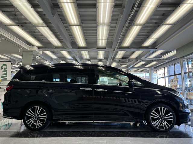 ホンダ オデッセイ アブソルート 千葉県 2014(平26)年 8.8万km プレミアムヴィーナスブラックP ７人乗り/両側パワースライドドア/シティブレーキアシスト/純正インターナビ/・フルセグTV/・Bluetoothオーディオ/・HDMI接続可/・USB端子２個/純正後席フリップダウンモニター/バックカメラ/ビルトインETC/コムテック　フロントドライブレコーダー　HDR-102/アイドリングストップ/クルーズコントロール/パドルシフト/ハーフレザーシート/後席ロールサンシェード/純正フロアマット/取扱説明書/ナビ取扱説明書/保証書