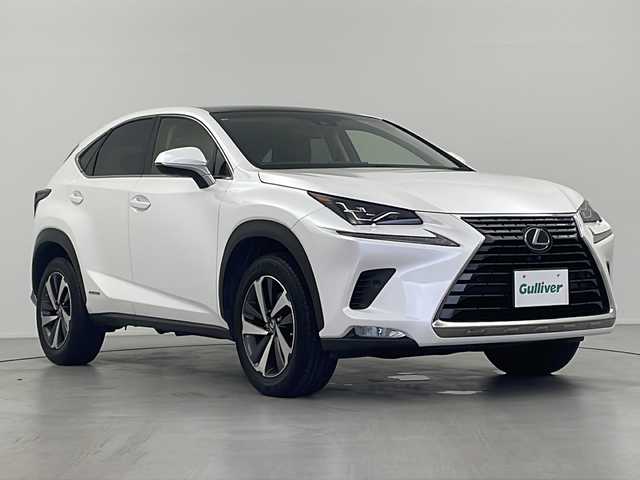 レクサス ＮＸ 300h バージョンL 岐阜県 2018(平30)年 4.6万km ソニッククォーツ パノラマサンルーフ/全周囲カメラ/純正ナビ/（Bluetooth/フルセグ）/エアシート（運転席、助手席）/シートヒーター（全席）/パワーシート（運転席、助手席）/ブラインドスポットモニター/パワーバックドア/レーダークルーズコントロール/レーンキープアシスト/横滑り防止システム/パドルシフト/ブレーキホールド/ステアリングスイッチ/ステアリングヒーター/ドライブレコーダー/ETC２．０/スマートキー/プッシュスタート