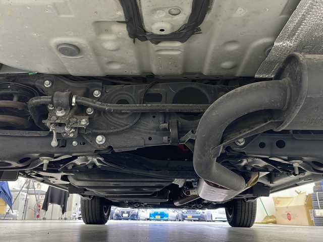 レクサス ＮＸ 300h バージョンL 岐阜県 2018(平30)年 4.6万km ソニッククォーツ パノラマサンルーフ/全周囲カメラ/純正ナビ/（Bluetooth/フルセグ）/エアシート（運転席、助手席）/シートヒーター（全席）/パワーシート（運転席、助手席）/ブラインドスポットモニター/パワーバックドア/レーダークルーズコントロール/レーンキープアシスト/横滑り防止システム/パドルシフト/ブレーキホールド/ステアリングスイッチ/ステアリングヒーター/ドライブレコーダー/ETC２．０/スマートキー/プッシュスタート