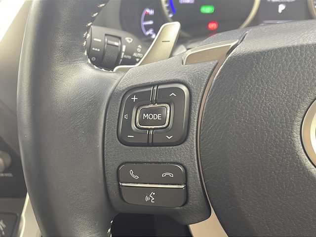 レクサス ＮＸ 300h バージョンL 岐阜県 2018(平30)年 4.6万km ソニッククォーツ パノラマサンルーフ/全周囲カメラ/純正ナビ/（Bluetooth/フルセグ）/エアシート（運転席、助手席）/シートヒーター（全席）/パワーシート（運転席、助手席）/ブラインドスポットモニター/パワーバックドア/レーダークルーズコントロール/レーンキープアシスト/横滑り防止システム/パドルシフト/ブレーキホールド/ステアリングスイッチ/ステアリングヒーター/ドライブレコーダー/ETC２．０/スマートキー/プッシュスタート