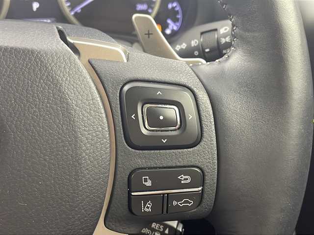 レクサス ＮＸ 300h バージョンL 岐阜県 2018(平30)年 4.6万km ソニッククォーツ パノラマサンルーフ/全周囲カメラ/純正ナビ/（Bluetooth/フルセグ）/エアシート（運転席、助手席）/シートヒーター（全席）/パワーシート（運転席、助手席）/ブラインドスポットモニター/パワーバックドア/レーダークルーズコントロール/レーンキープアシスト/横滑り防止システム/パドルシフト/ブレーキホールド/ステアリングスイッチ/ステアリングヒーター/ドライブレコーダー/ETC２．０/スマートキー/プッシュスタート