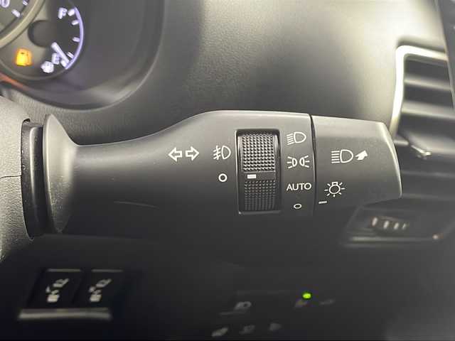 レクサス ＮＸ 300h バージョンL 岐阜県 2018(平30)年 4.6万km ソニッククォーツ パノラマサンルーフ/全周囲カメラ/純正ナビ/（Bluetooth/フルセグ）/エアシート（運転席、助手席）/シートヒーター（全席）/パワーシート（運転席、助手席）/ブラインドスポットモニター/パワーバックドア/レーダークルーズコントロール/レーンキープアシスト/横滑り防止システム/パドルシフト/ブレーキホールド/ステアリングスイッチ/ステアリングヒーター/ドライブレコーダー/ETC２．０/スマートキー/プッシュスタート