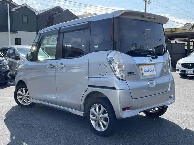 日産 デイズ ルークス ハイウェイスター Xターボ 愛知県 2019(平31)年 6.4万km スターリングシルバーM (株)IDOMが運営する【じしゃロン名古屋鳴海店】の自社ローン専用車両になりますこちらは現金またはオートローンご利用時の価格です。自社ローンご希望の方は別途その旨お申付け下さい/純正ナビ（フルセグＴＶ）　/全方位カメラ　/ＥＴＣ　/前方ドライブレコーダー　/コーナーセンサー　/衝突軽減ブレーキ　/レーンキープ　/アイドリングストップ　/片側電動スライドドア　/純正１４インチＡＷ　/ＬＥＤライト