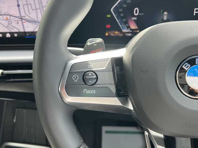 ＢＭＷ ＢＭＷ Ｘ１ 埼玉県 2025(令7)年 0.6万km アルピンホワイトⅢ ワンオーナー　/純正カードブディスプレイ/前後ドライブレコーダー　/パークベンチレーション　/全周囲カメラ　/ビルトインＥＴＣ　/ＡＣＣ　/前席シートヒーター　/前席パワーシート　/運転席メモリーシート/ＨＵＤ/オートハイビーム/オートライト/パドルシフト/ステアリングスイッチ/クリアランスソナー/電動パーキング/オートホールド/置くだけ充電/レーンキープアシスト/BSM/ハンドルアシスト/パワーバックドア　/スマートキー２本　/カードキー１枚　/保証書　/取扱説明書