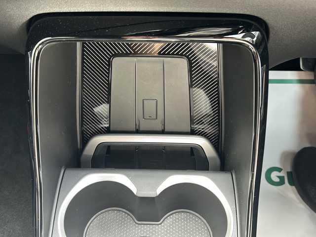ＢＭＷ ＢＭＷ Ｘ１ 埼玉県 2025(令7)年 0.6万km アルピンホワイトⅢ ワンオーナー　/純正カードブディスプレイ/前後ドライブレコーダー　/パークベンチレーション　/全周囲カメラ　/ビルトインＥＴＣ　/ＡＣＣ　/前席シートヒーター　/前席パワーシート　/運転席メモリーシート/ＨＵＤ/オートハイビーム/オートライト/パドルシフト/ステアリングスイッチ/クリアランスソナー/電動パーキング/オートホールド/置くだけ充電/レーンキープアシスト/BSM/ハンドルアシスト/パワーバックドア　/スマートキー２本　/カードキー１枚　/保証書　/取扱説明書