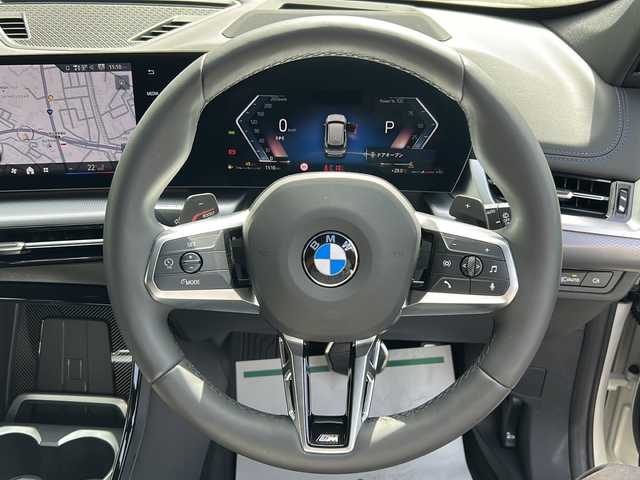 ＢＭＷ ＢＭＷ Ｘ１ 埼玉県 2025(令7)年 0.6万km アルピンホワイトⅢ ワンオーナー　/純正カードブディスプレイ/前後ドライブレコーダー　/パークベンチレーション　/全周囲カメラ　/ビルトインＥＴＣ　/ＡＣＣ　/前席シートヒーター　/前席パワーシート　/運転席メモリーシート/ＨＵＤ/オートハイビーム/オートライト/パドルシフト/ステアリングスイッチ/クリアランスソナー/電動パーキング/オートホールド/置くだけ充電/レーンキープアシスト/BSM/ハンドルアシスト/パワーバックドア　/スマートキー２本　/カードキー１枚　/保証書　/取扱説明書