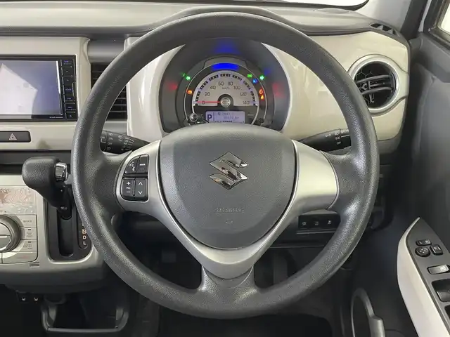 スズキ ハスラー G 群馬県 2018(平30)年 4.6万km ピュアホワイトP ・社外７インチナビ/・iPod/・フルセグTV/・AM/FM/・Bluetooth/・USB/・DVD/・衝突軽減/・横滑り防止/・車線逸脱警報/・DN席シートヒーター/・純正フロアマット/・純正AW/・ETC/・スマートキー/・ベンチシート/・パワーウィンドウ/・禁煙車