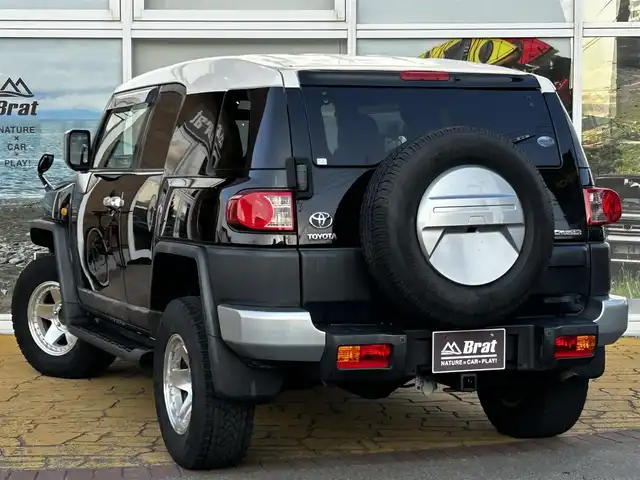 トヨタ ＦＪクルーザー オフロードパッケージ 道北・旭川 2011(平23)年 6.6万km ブラック/ホワイト オフロードパッケージ/リアデフロック/寒冷地仕様/社外LEDヘッドライト