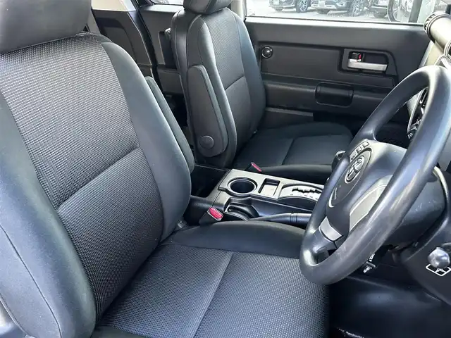 トヨタ ＦＪクルーザー オフロードパッケージ 道北・旭川 2011(平23)年 6.6万km ブラック/ホワイト オフロードパッケージ/リアデフロック/寒冷地仕様/社外LEDヘッドライト