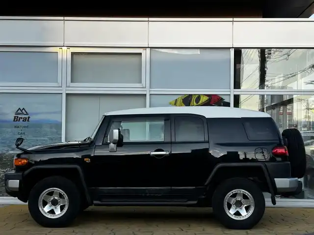 トヨタ ＦＪクルーザー オフロードパッケージ 道北・旭川 2011(平23)年 6.6万km ブラック/ホワイト オフロードパッケージ/リアデフロック/寒冷地仕様/社外LEDヘッドライト