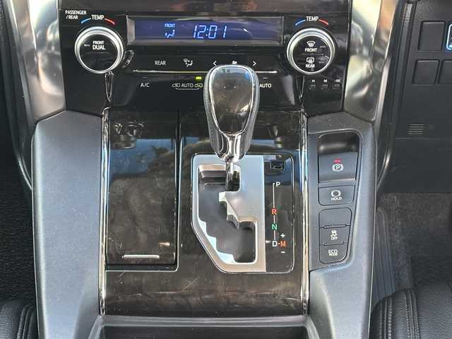 トヨタ ヴェルファイア Z Gエディション 奈良県 2016(平28)年 13万km ブラック ワンオーナー/アルパイン10インチナビ/CD/DVD/BT/USB/フルセグ/バックカメラ/黒半革シート/革調シートカバー/パワーシート（前席）/メモリーシート/ドライブレコーダー（前方）/ETC/ACC/PBD/横滑り防止装置/前後クリアランスソナー/レーダーブレーキサポート/両側パワースライドドア/LEDオートライト/フォグランプ（黄）/オートリトラウィンカーミラー/LEDルームランプ/フットランプ（青）/革巻きステアリング/ステアリングスイッチ/ステアリングヒーター/電子制御パーキングブレーキ/ブレーキホールド/オットマン/純正フロアマット/純正ドアバイザー/スペアスマートキー/新車時保証書/取扱説明書/ナビ取扱説明書/ディーラー記録簿R7