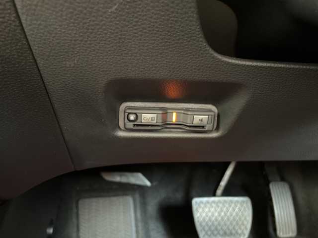 ホンダ フィット e:HEVクロスター 大阪府 2020(令2)年 4.1万km サーフブルー ホンダセンシング/純正9型ナビ/レーダークルーズコントロール/バックカメラ/コーナーセンサー/純正アルミホイール/ＥＴＣ/LEDヘッドライト/レーンキープアシスト/オートマチックハイビーム/ドライブレコーダー/衝突軽減システム/フルセグ/CD DVD/Bluetooth/ステアリングスイッチ/スマートキー/プッシュスタート