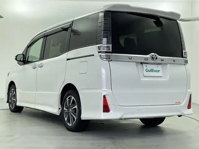 トヨタ ヴォクシー ZS 煌Ⅲ 福井県 2021(令3)年 3.6万km ホワイトパールクリスタルシャイン 純正9インチナビ/・Bluetooth/CD/DVD/フルセグTV/バックカメラ/両側パワースライドドア/ビルトインETC/ドラレコ/アダプティブクルーズコントロール/クリアランスソナー/レーンキープアシスト/オートハイビーム/プリクラッシュ/チップアップシート/純正16インチアルミホイール