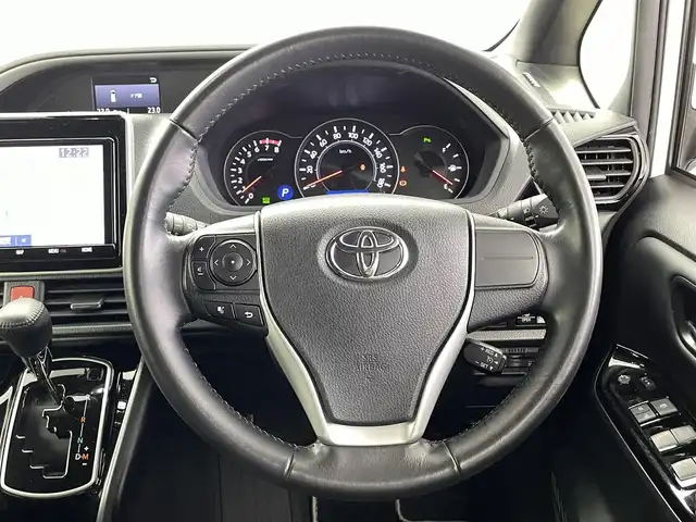 トヨタ ヴォクシー ZS 煌Ⅲ 福井県 2021(令3)年 3.6万km ホワイトパールクリスタルシャイン 純正9インチナビ/・Bluetooth/CD/DVD/フルセグTV/バックカメラ/両側パワースライドドア/ビルトインETC/ドラレコ/アダプティブクルーズコントロール/クリアランスソナー/レーンキープアシスト/オートハイビーム/プリクラッシュ/チップアップシート/純正16インチアルミホイール