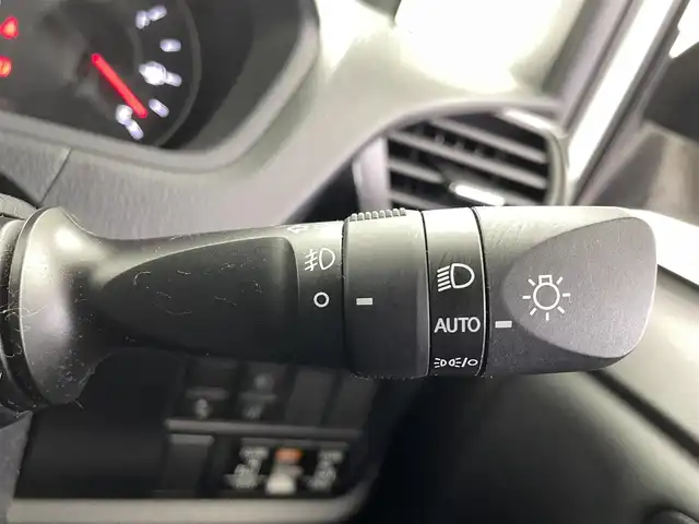 トヨタ ヴォクシー ZS 煌Ⅲ 福井県 2021(令3)年 3.6万km ホワイトパールクリスタルシャイン 純正9インチナビ/・Bluetooth/CD/DVD/フルセグTV/バックカメラ/両側パワースライドドア/ビルトインETC/ドラレコ/アダプティブクルーズコントロール/クリアランスソナー/レーンキープアシスト/オートハイビーム/プリクラッシュ/チップアップシート/純正16インチアルミホイール