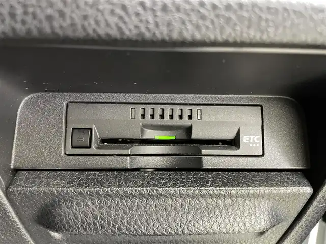 トヨタ ヴォクシー ZS 煌Ⅲ 福井県 2021(令3)年 3.6万km ホワイトパールクリスタルシャイン 純正9インチナビ/・Bluetooth/CD/DVD/フルセグTV/バックカメラ/両側パワースライドドア/ビルトインETC/ドラレコ/アダプティブクルーズコントロール/クリアランスソナー/レーンキープアシスト/オートハイビーム/プリクラッシュ/チップアップシート/純正16インチアルミホイール