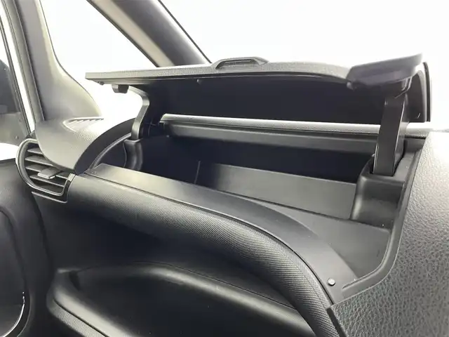 トヨタ ヴォクシー ZS 煌Ⅲ 福井県 2021(令3)年 3.6万km ホワイトパールクリスタルシャイン 純正9インチナビ/・Bluetooth/CD/DVD/フルセグTV/バックカメラ/両側パワースライドドア/ビルトインETC/ドラレコ/アダプティブクルーズコントロール/クリアランスソナー/レーンキープアシスト/オートハイビーム/プリクラッシュ/チップアップシート/純正16インチアルミホイール