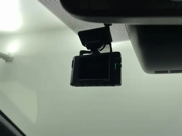 トヨタ ヴォクシー ZS 煌Ⅲ 福井県 2021(令3)年 3.6万km ホワイトパールクリスタルシャイン 純正9インチナビ/・Bluetooth/CD/DVD/フルセグTV/バックカメラ/両側パワースライドドア/ビルトインETC/ドラレコ/アダプティブクルーズコントロール/クリアランスソナー/レーンキープアシスト/オートハイビーム/プリクラッシュ/チップアップシート/純正16インチアルミホイール