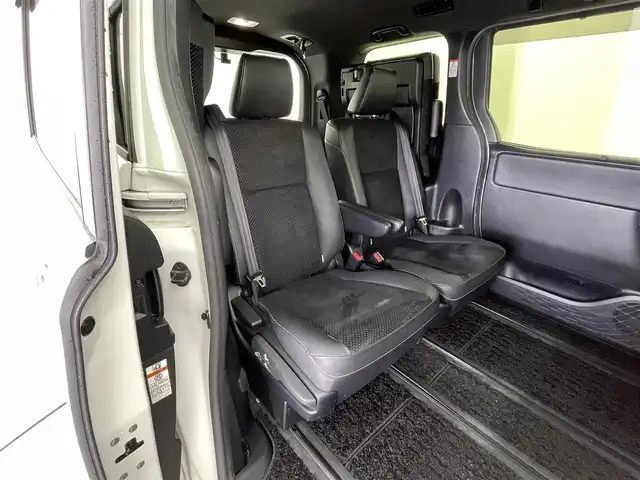 トヨタ ヴォクシー ZS 煌Ⅲ 福井県 2021(令3)年 3.6万km ホワイトパールクリスタルシャイン 純正9インチナビ/・Bluetooth/CD/DVD/フルセグTV/バックカメラ/両側パワースライドドア/ビルトインETC/ドラレコ/アダプティブクルーズコントロール/クリアランスソナー/レーンキープアシスト/オートハイビーム/プリクラッシュ/チップアップシート/純正16インチアルミホイール