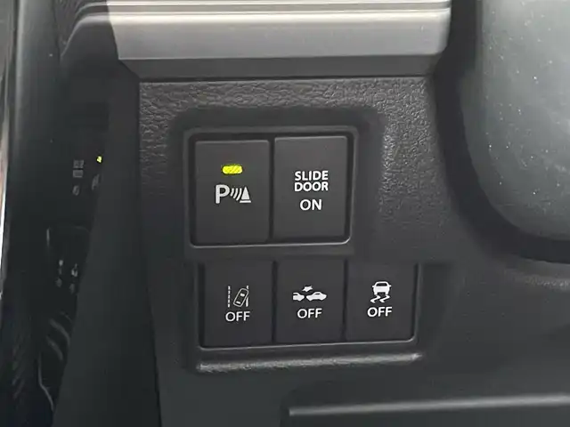 スズキ スペーシア カスタム HYBRID XS 埼玉県 2023(令5)年 0.5万km ピュアホワイトP 純正9インチナビ　/・フルセグTV　CD/DVD/Bluetooth/スズキセーフティサポート/・衝突被害軽減ブレーキ/・誤発進抑制機能/・車線逸脱警報/・リアクロストラフィックアラート/・車間距離制御機能/バックカメラ/アラウンドビューモニター/ステアリングスイッチ/クルーズコントロール/プッシュスタート/ヘッドアップディスプレイ/両側パワースライドドア/D席シートヒーター/アイドリングストップ/パーキングセンサー/純正フロアマット/純正15インチAW
