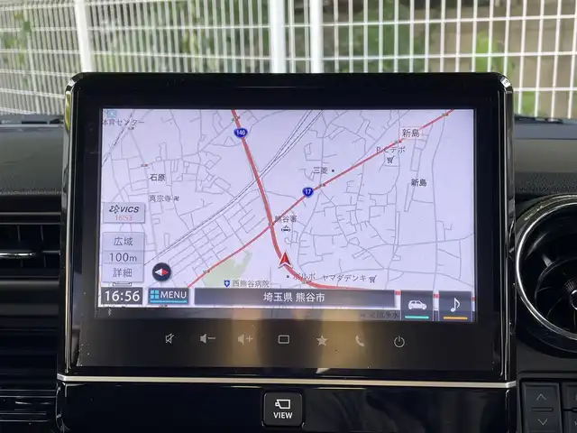 スズキ スペーシア カスタム HYBRID XS 埼玉県 2023(令5)年 0.5万km ピュアホワイトP 純正9インチナビ　/・フルセグTV　CD/DVD/Bluetooth/スズキセーフティサポート/・衝突被害軽減ブレーキ/・誤発進抑制機能/・車線逸脱警報/・リアクロストラフィックアラート/・車間距離制御機能/バックカメラ/アラウンドビューモニター/ステアリングスイッチ/クルーズコントロール/プッシュスタート/ヘッドアップディスプレイ/両側パワースライドドア/D席シートヒーター/アイドリングストップ/パーキングセンサー/純正フロアマット/純正15インチAW