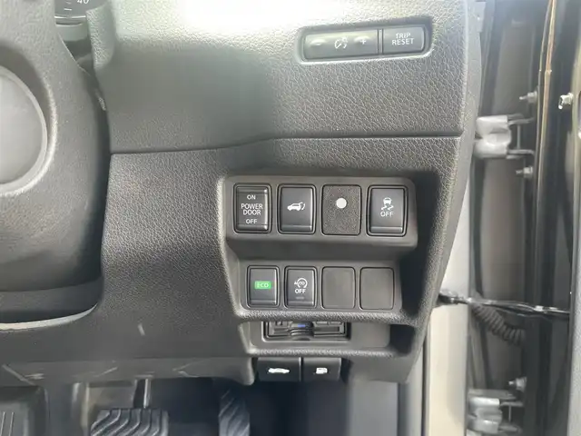日産 エクストレイル 20Xi 福岡県 2018(平30)年 8万km ダークメタルグレー ・ディーラー点検記録R1:3:4:5:6年有り/・プロパイロット/・純正ナビフルセグTV/・DVD　BT　SD/・TVキャンセラー/・アラウンドビューモニター/・ETC２．０/・ドライブレコーダー/・デジタルインナーミラー/・シートヒーター/・カプロンシート/・ステアリングスイッチ/・プリクラッシュ/・パワーバックドアゲート/・ルーフレール/・コーナーセンサー/・純正18インチアルミ/・オートライト/・LEDヘットライト/・スマートキー×２/・プッシュスタート/・保証書/・取説
