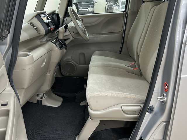 ホンダ Ｎ ＢＯＸ G 道央・札幌 2013(平25)年 4.7万km アラバスターシルバーメタリック /4WD//純正オーディオ//ETC//オートエアコン//スマートキー//スペアキー1本//プッシュスタート//横滑り防止装置//電動格納ミラー