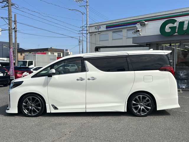 トヨタ アルファード S Cパッケージ 愛知県 2019(令1)年 8.1万km ラグジュアリーホワイトパールクリスタルシャインガラスフレーク /禁煙車//ワンオーナー//TRD19インチAW//TRDエアロ（フロント・サイド・リア）//サンルーフ//パーフェクトダンパー３（車高調）//黒革シート//メモリー付パワーシート//シートヒーター//エアシート//純正12.1型フリップダウンモニター//ACC/LTA/PKSB/PCS/RSA//純正10インチナビ//CD/DVD/BT/フルセグ/HDMI/MSV//TVキャンセラー//純正前方ドライブレコーダー//パワーバックドア//ETC//電子制御パーキングブレーキ//ブレーキホールド//横滑り防止装置//盗難防止装置//前後クリアランスソナー//ウッドコンビステアリング//ステアリングスイッチ//ステアリングヒーター//LEDオートライト//フォグランプ//オートマチックハイビーム//純正フロアマット//ドアバイザー//新車時保証書//ディーラー記録簿　R1.7 R1.11 R2.5 R4.5 R6.5 R7.2//取扱説明書//純正AW積込み//社外スタッドレス積込み