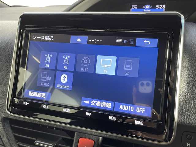 トヨタ ヴォクシー ZS 煌 大阪府 2018(平30)年 3.7万km ホワイトパールクリスタルシャイン 純正ナビ(フルセグ/DVD再生/Bluetooth) バックカメラ ETC 両側パワースライドドア 衝突軽減 クルコン トヨタセーフティセンス リアオートエアコン スマートキー ドラレコ