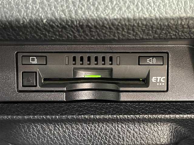 トヨタ ヴォクシー ZS 煌 大阪府 2018(平30)年 3.7万km ホワイトパールクリスタルシャイン 純正ナビ(フルセグ/DVD再生/Bluetooth) バックカメラ ETC 両側パワースライドドア 衝突軽減 クルコン トヨタセーフティセンス リアオートエアコン スマートキー ドラレコ