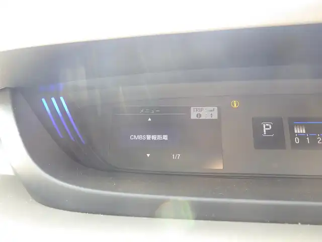ホンダ フリード G ホンダセンシング 千葉県 2020(令2)年 1.6万km プレミアムクリスタルオレンジM ホンダセンシング/・衝突軽減ブレーキ（CMBS）/・車線維持支援システム（LKAS）/・アダプティブクルーズコントロール（ACC）/・後方誤発進抑制機能/・誤発進抑制機能/両側パワースライドドア/純正メモリーナビ/地デジTV/【DVD/CD再生機能　Bluetooth接続】/バックカメラ/ハーフレザーシート/前席シートヒーター/革巻きステアリング/ステアリングスイッチ/ETC/LEDヘッドライト/フォグライト/ウインカーミラー/リアコーナーセンサー/純正15インチアルミホイル/サイド/カーテンエアバッグ/Honda スマートキー