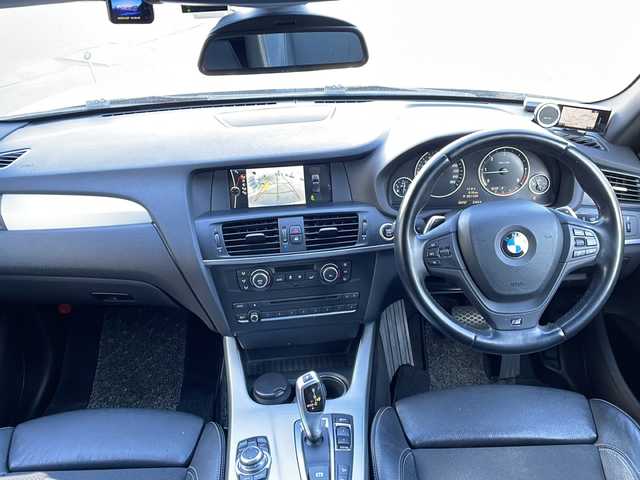 ＢＭＷ Ｘ３ 道東・釧路十勝 2012(平24)年 9万km シルバー 純正ナビ(FM/AM/フルセグTV、CD/DVD)/純正フロアマット/ドラレコ前/プッシュスタート/バックカメラ/パドルシフト/電格ミラー/電動パーキングブレーキ/ETC/コーナーセンサー/ダウンヒルアシストコントロール/積み込みタイヤ(スタッドレス)/アイドリングストップ