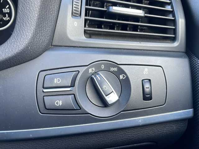 ＢＭＷ Ｘ３ 道東・釧路十勝 2012(平24)年 9万km シルバー 純正ナビ(FM/AM/フルセグTV、CD/DVD)/純正フロアマット/ドラレコ前/プッシュスタート/バックカメラ/パドルシフト/電格ミラー/電動パーキングブレーキ/ETC/コーナーセンサー/ダウンヒルアシストコントロール/積み込みタイヤ(スタッドレス)/アイドリングストップ