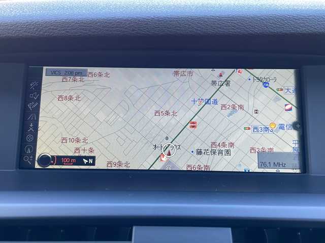 ＢＭＷ Ｘ３ 道東・釧路十勝 2012(平24)年 9万km シルバー 純正ナビ(FM/AM/フルセグTV、CD/DVD)/純正フロアマット/ドラレコ前/プッシュスタート/バックカメラ/パドルシフト/電格ミラー/電動パーキングブレーキ/ETC/コーナーセンサー/ダウンヒルアシストコントロール/積み込みタイヤ(スタッドレス)/アイドリングストップ