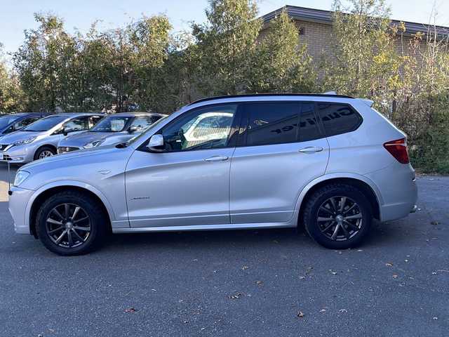 ＢＭＷ Ｘ３ 道東・釧路十勝 2012(平24)年 9万km シルバー 純正ナビ(FM/AM/フルセグTV、CD/DVD)/純正フロアマット/ドラレコ前/プッシュスタート/バックカメラ/パドルシフト/電格ミラー/電動パーキングブレーキ/ETC/コーナーセンサー/ダウンヒルアシストコントロール/積み込みタイヤ(スタッドレス)/アイドリングストップ