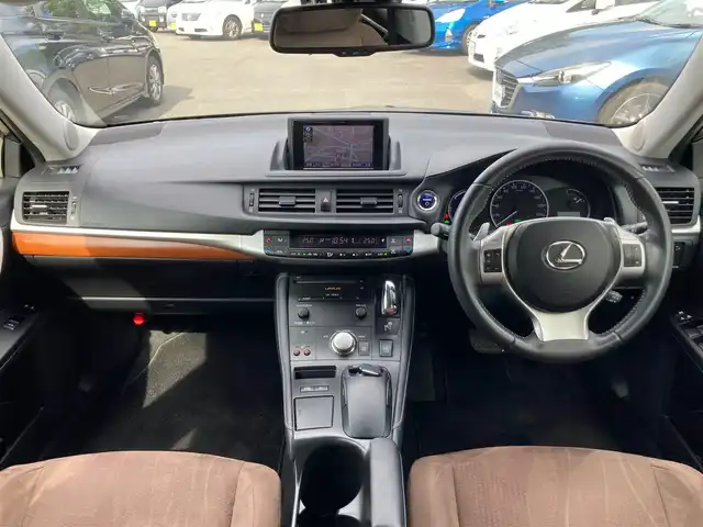 レクサス ＣＴ 200h バージョンC 静岡県 2012(平24)年 6.6万km ダークブラウンマイカメタリック 純正HDDナビ/　AM FM CD DVD Bluetooth USB AUX/ビルトインETC/クルーズコントロール/シートヒーター(前席)/革巻きステアリング/ステアリングスイッチ/純正16インチアルミホイール/スマートキー＆プッシュスタート/ドライブモードセレクト/　ECO/NORMAL/SPORT/EV/パーキングアシスト/パドルシフト/フルセグTV/バックモニター/前方ドライブレコーダー