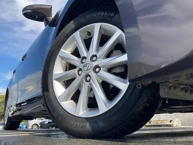 レクサス ＣＴ 200h バージョンC 静岡県 2012(平24)年 6.6万km ダークブラウンマイカメタリック 純正HDDナビ/　AM FM CD DVD Bluetooth USB AUX/ビルトインETC/クルーズコントロール/シートヒーター(前席)/革巻きステアリング/ステアリングスイッチ/純正16インチアルミホイール/スマートキー＆プッシュスタート/ドライブモードセレクト/　ECO/NORMAL/SPORT/EV/パーキングアシスト/パドルシフト/フルセグTV/バックモニター/前方ドライブレコーダー