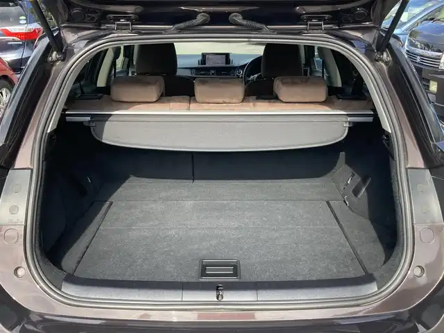 レクサス ＣＴ 200h バージョンC 静岡県 2012(平24)年 6.6万km ダークブラウンマイカメタリック 純正HDDナビ/　AM FM CD DVD Bluetooth USB AUX/ビルトインETC/クルーズコントロール/シートヒーター(前席)/革巻きステアリング/ステアリングスイッチ/純正16インチアルミホイール/スマートキー＆プッシュスタート/ドライブモードセレクト/　ECO/NORMAL/SPORT/EV/パーキングアシスト/パドルシフト/フルセグTV/バックモニター/前方ドライブレコーダー