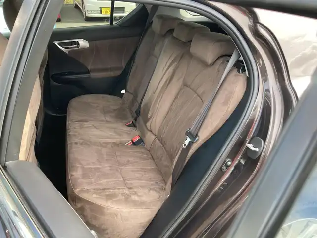 レクサス ＣＴ 200h バージョンC 静岡県 2012(平24)年 6.6万km ダークブラウンマイカメタリック 純正HDDナビ/　AM FM CD DVD Bluetooth USB AUX/ビルトインETC/クルーズコントロール/シートヒーター(前席)/革巻きステアリング/ステアリングスイッチ/純正16インチアルミホイール/スマートキー＆プッシュスタート/ドライブモードセレクト/　ECO/NORMAL/SPORT/EV/パーキングアシスト/パドルシフト/フルセグTV/バックモニター/前方ドライブレコーダー