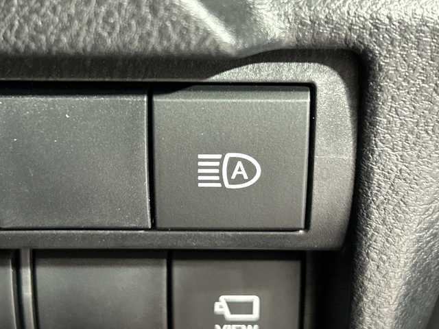 レクサス ＩＳ 300h Fスポーツ 神奈川県 2021(令3)年 1.3万km ホワイトノーヴァガラスフレーク 純正12.3型メモリーナビゲーション/フルセグ　CD DVD　SD　USB　Bluetooth　AUX　Miracast/パノラミックビューモニター/革スポーツシートセット/セーフティシステムプラス/ブラインドスポットモニター/パーキングサポートブレーキ/プリクラッシュセーフティ/レーントレーシングアシスト/オートマチックハイビーム/レーダークルーズコントロール/ロードサインアシスト/先行車発進告知機能/前後ソナー/ドライブセレクトモード/革スポーツシート/前席パワーシート/シートヒーター/ベンチレーション/運転席ポジションメモリー/メモリー付電動チルト/テレスコピックステアリング/ドアミラーメモリー機能/革巻きステアリング/パドルシフト/ステアリングヒーター/アルミペダル/ナノイーX/社外前後ドライブレコーダー/社外GPSレーダー/電動パーキングブレーキ/プッシュスタート/スマートキー/3連フルLEDヘッドランプ/オートライト/純正19インチアルミホイール/純正サイド/リアスポイラー/スペアキー