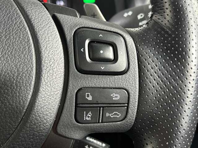 レクサス ＩＳ 300h Fスポーツ 神奈川県 2021(令3)年 1.3万km ホワイトノーヴァガラスフレーク 純正12.3型メモリーナビゲーション/フルセグ　CD DVD　SD　USB　Bluetooth　AUX　Miracast/パノラミックビューモニター/革スポーツシートセット/セーフティシステムプラス/ブラインドスポットモニター/パーキングサポートブレーキ/プリクラッシュセーフティ/レーントレーシングアシスト/オートマチックハイビーム/レーダークルーズコントロール/ロードサインアシスト/先行車発進告知機能/前後ソナー/ドライブセレクトモード/革スポーツシート/前席パワーシート/シートヒーター/ベンチレーション/運転席ポジションメモリー/メモリー付電動チルト/テレスコピックステアリング/ドアミラーメモリー機能/革巻きステアリング/パドルシフト/ステアリングヒーター/アルミペダル/ナノイーX/社外前後ドライブレコーダー/社外GPSレーダー/電動パーキングブレーキ/プッシュスタート/スマートキー/3連フルLEDヘッドランプ/オートライト/純正19インチアルミホイール/純正サイド/リアスポイラー/スペアキー